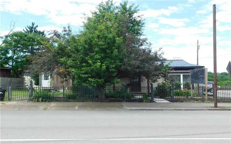 294 Fayette Street, Uniontown, 15401, ,Commercial-industrial-business,For Sale,Fayette Street,1761553
