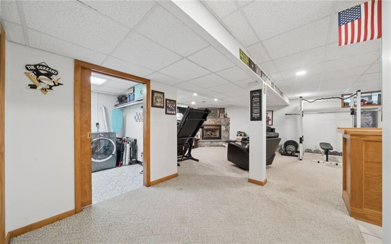 4067 Briarwood Dr, Jeannette, 15644, 4 Bedrooms Bedrooms, 10 Rooms Rooms,3.1 BathroomsBathrooms,Residential,For Sale,Briarwood Dr,1761134