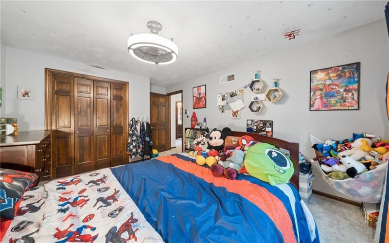 4067 Briarwood Dr, Jeannette, 15644, 4 Bedrooms Bedrooms, 10 Rooms Rooms,3.1 BathroomsBathrooms,Residential,For Sale,Briarwood Dr,1761134