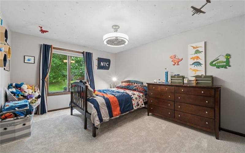 4067 Briarwood Dr, Jeannette, 15644, 4 Bedrooms Bedrooms, 10 Rooms Rooms,3.1 BathroomsBathrooms,Residential,For Sale,Briarwood Dr,1761134