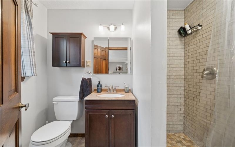 4067 Briarwood Dr, Jeannette, 15644, 4 Bedrooms Bedrooms, 10 Rooms Rooms,3.1 BathroomsBathrooms,Residential,For Sale,Briarwood Dr,1761134