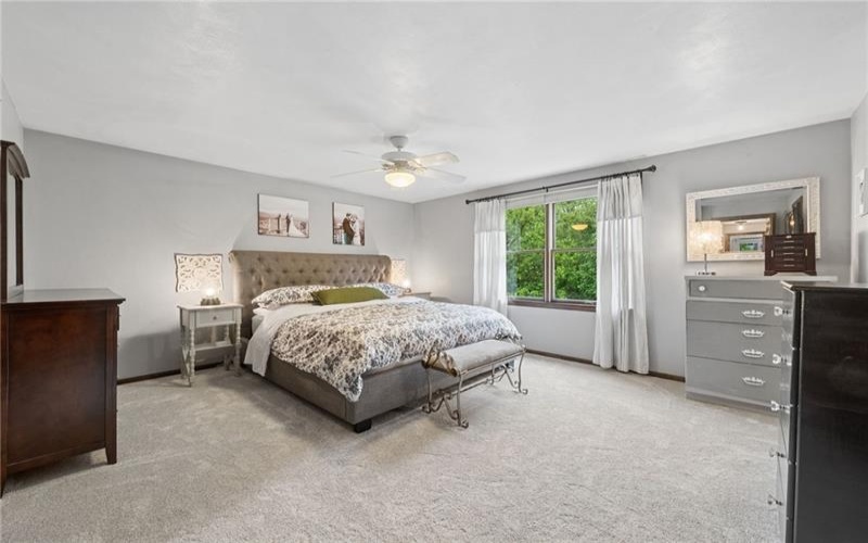 4067 Briarwood Dr, Jeannette, 15644, 4 Bedrooms Bedrooms, 10 Rooms Rooms,3.1 BathroomsBathrooms,Residential,For Sale,Briarwood Dr,1761134
