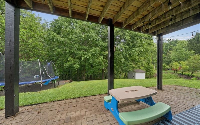 4067 Briarwood Dr, Jeannette, 15644, 4 Bedrooms Bedrooms, 10 Rooms Rooms,3.1 BathroomsBathrooms,Residential,For Sale,Briarwood Dr,1761134