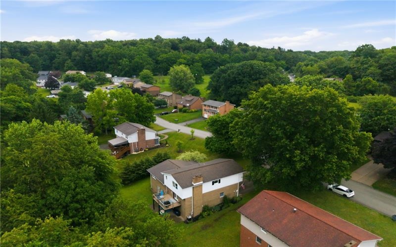 4067 Briarwood Dr, Jeannette, 15644, 4 Bedrooms Bedrooms, 10 Rooms Rooms,3.1 BathroomsBathrooms,Residential,For Sale,Briarwood Dr,1761134