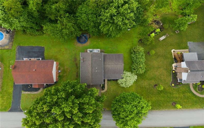 4067 Briarwood Dr, Jeannette, 15644, 4 Bedrooms Bedrooms, 10 Rooms Rooms,3.1 BathroomsBathrooms,Residential,For Sale,Briarwood Dr,1761134