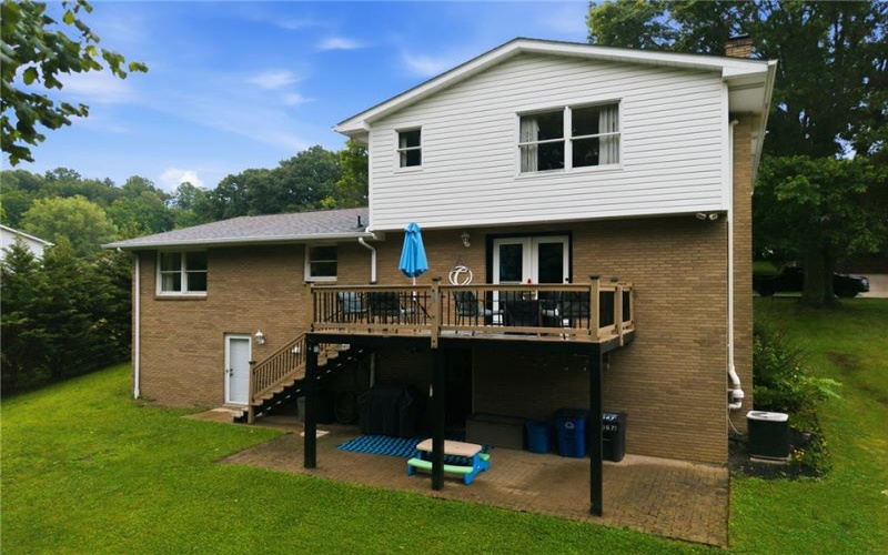 4067 Briarwood Dr, Jeannette, 15644, 4 Bedrooms Bedrooms, 10 Rooms Rooms,3.1 BathroomsBathrooms,Residential,For Sale,Briarwood Dr,1761134