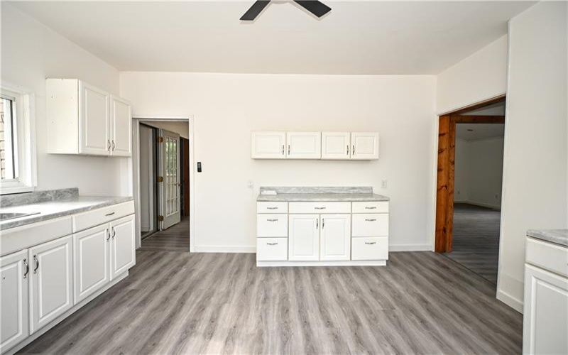 42 Kennedy Rd, New Eagle, 15067, 3 Bedrooms Bedrooms, 9 Rooms Rooms,2 BathroomsBathrooms,Residential,For Sale,Kennedy Rd,1761485