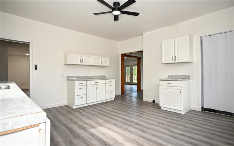 42 Kennedy Rd, New Eagle, 15067, 3 Bedrooms Bedrooms, 9 Rooms Rooms,2 BathroomsBathrooms,Residential,For Sale,Kennedy Rd,1761485