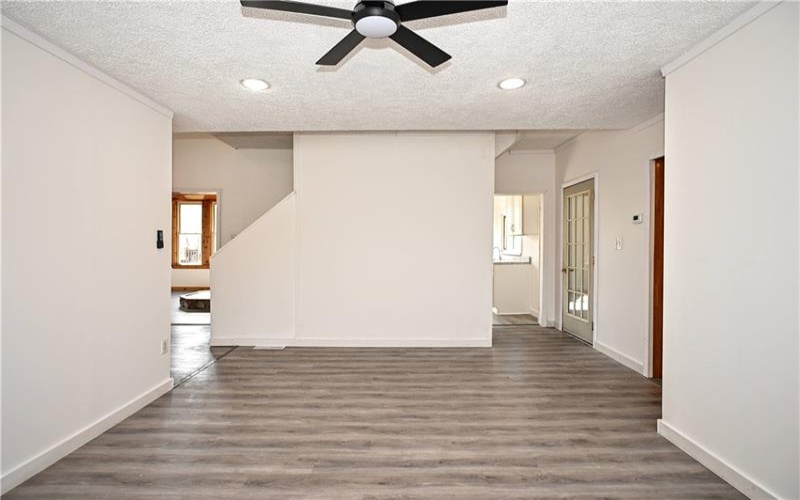 42 Kennedy Rd, New Eagle, 15067, 3 Bedrooms Bedrooms, 9 Rooms Rooms,2 BathroomsBathrooms,Residential,For Sale,Kennedy Rd,1761485