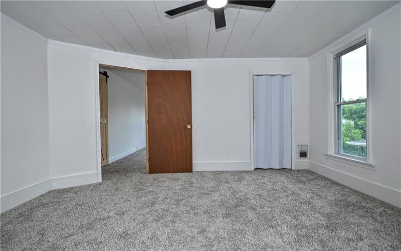 42 Kennedy Rd, New Eagle, 15067, 3 Bedrooms Bedrooms, 9 Rooms Rooms,2 BathroomsBathrooms,Residential,For Sale,Kennedy Rd,1761485