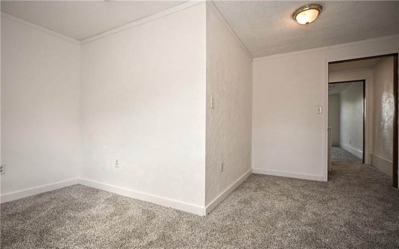 42 Kennedy Rd, New Eagle, 15067, 3 Bedrooms Bedrooms, 9 Rooms Rooms,2 BathroomsBathrooms,Residential,For Sale,Kennedy Rd,1761485