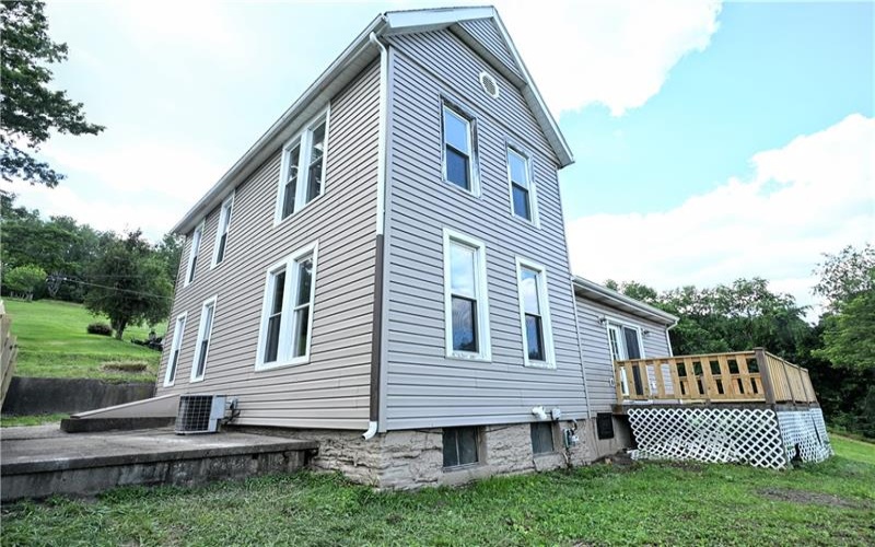 42 Kennedy Rd, New Eagle, 15067, 3 Bedrooms Bedrooms, 9 Rooms Rooms,2 BathroomsBathrooms,Residential,For Sale,Kennedy Rd,1761485