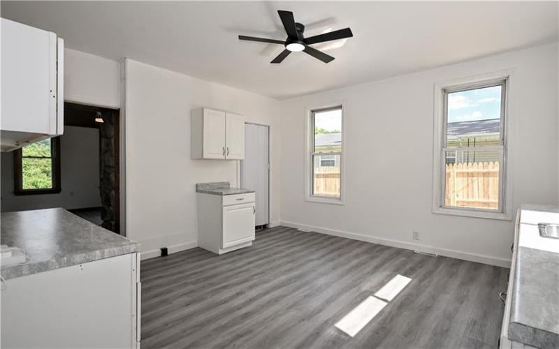 42 Kennedy Rd, New Eagle, 15067, 3 Bedrooms Bedrooms, 9 Rooms Rooms,2 BathroomsBathrooms,Residential,For Sale,Kennedy Rd,1761485