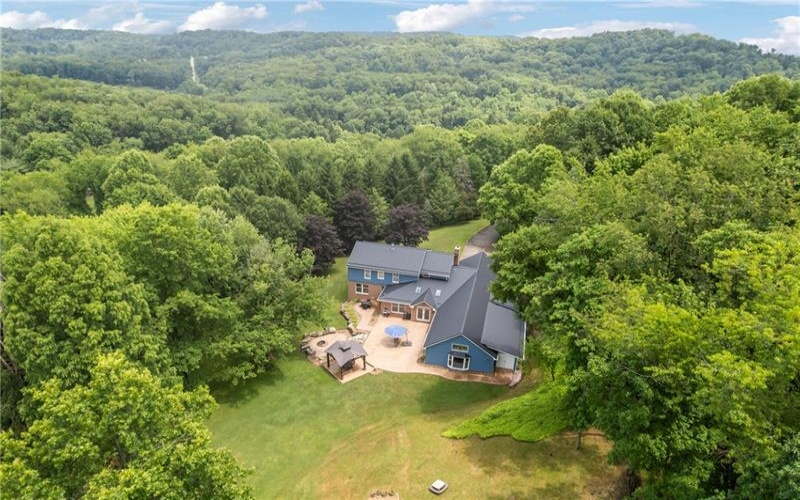 4019 Mayflower Ct, Murrysville, 15668, 5 Bedrooms Bedrooms, 14 Rooms Rooms,3.1 BathroomsBathrooms,Residential,For Sale,Mayflower Ct,1761541