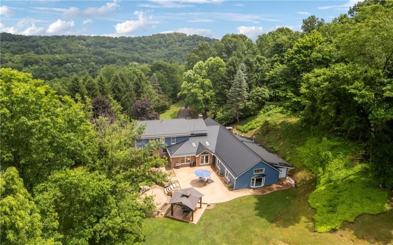 4019 Mayflower Ct, Murrysville, 15668, 5 Bedrooms Bedrooms, 14 Rooms Rooms,3.1 BathroomsBathrooms,Residential,For Sale,Mayflower Ct,1761541