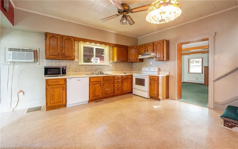 407 5th Ave, Derry, 15627, 2 Bedrooms Bedrooms, ,1 BathroomBathrooms,Residential,For Sale,5th Ave,1761354