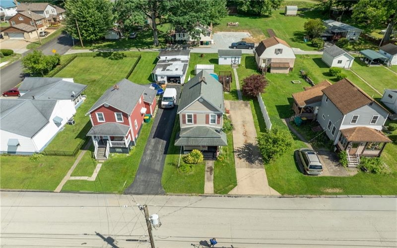 407 5th Ave, Derry, 15627, 2 Bedrooms Bedrooms, ,1 BathroomBathrooms,Residential,For Sale,5th Ave,1761354