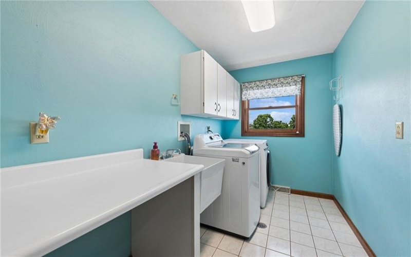 9331 Pembroke Cir, North Huntingdon, 15642, 4 Bedrooms Bedrooms, 12 Rooms Rooms,3.1 BathroomsBathrooms,Residential,For Sale,Pembroke Cir,1761440