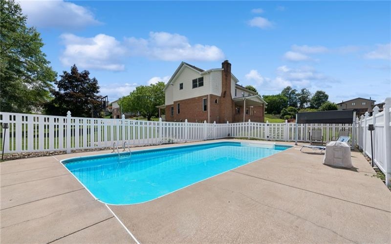 9331 Pembroke Cir, North Huntingdon, 15642, 4 Bedrooms Bedrooms, 12 Rooms Rooms,3.1 BathroomsBathrooms,Residential,For Sale,Pembroke Cir,1761440