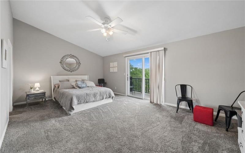 275 Huntingdon Ave, Irwin, 15642, 2 Bedrooms Bedrooms, ,2.2 BathroomsBathrooms,Residential,For Sale,Huntingdon Ave,1761623