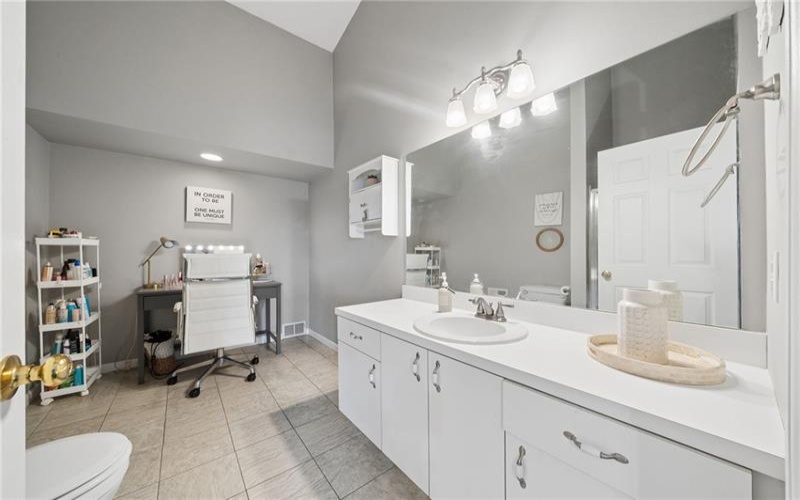 275 Huntingdon Ave, Irwin, 15642, 2 Bedrooms Bedrooms, ,2.2 BathroomsBathrooms,Residential,For Sale,Huntingdon Ave,1761623