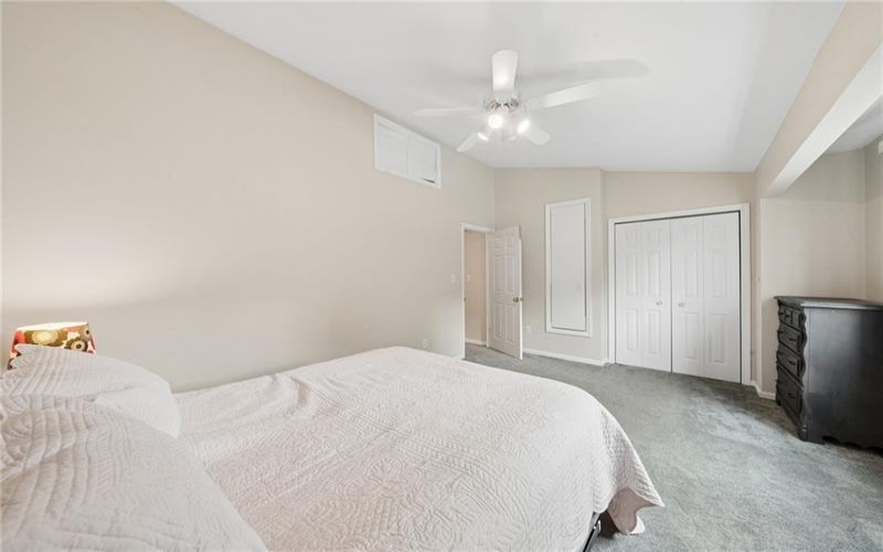 275 Huntingdon Ave, Irwin, 15642, 2 Bedrooms Bedrooms, ,2.2 BathroomsBathrooms,Residential,For Sale,Huntingdon Ave,1761623
