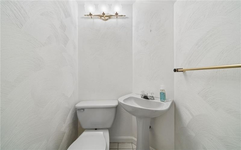 275 Huntingdon Ave, Irwin, 15642, 2 Bedrooms Bedrooms, ,2.2 BathroomsBathrooms,Residential,For Sale,Huntingdon Ave,1761623