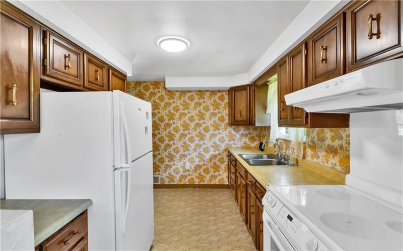 14001 Michael Dr, Irwin, 15642, 3 Bedrooms Bedrooms, ,1.1 BathroomsBathrooms,Residential,For Sale,Michael Dr,1761699