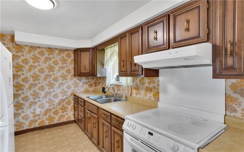 14001 Michael Dr, Irwin, 15642, 3 Bedrooms Bedrooms, ,1.1 BathroomsBathrooms,Residential,For Sale,Michael Dr,1761699
