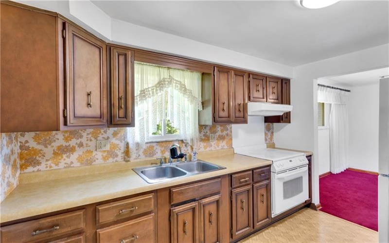 14001 Michael Dr, Irwin, 15642, 3 Bedrooms Bedrooms, ,1.1 BathroomsBathrooms,Residential,For Sale,Michael Dr,1761699