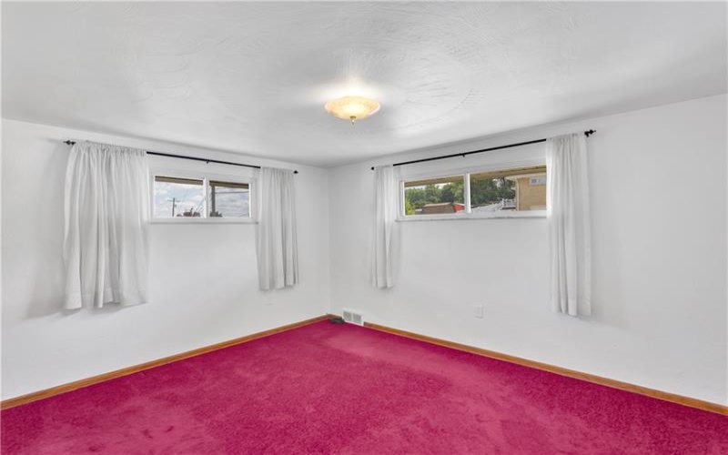 14001 Michael Dr, Irwin, 15642, 3 Bedrooms Bedrooms, ,1.1 BathroomsBathrooms,Residential,For Sale,Michael Dr,1761699