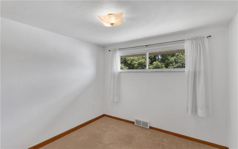 14001 Michael Dr, Irwin, 15642, 3 Bedrooms Bedrooms, ,1.1 BathroomsBathrooms,Residential,For Sale,Michael Dr,1761699