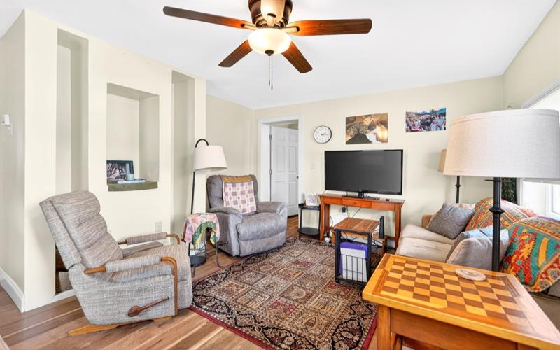 105 2nd STREET, Whitsett, 15473, 3 Bedrooms Bedrooms, 9 Rooms Rooms,1.1 BathroomsBathrooms,Residential,For Sale,2nd,1761760