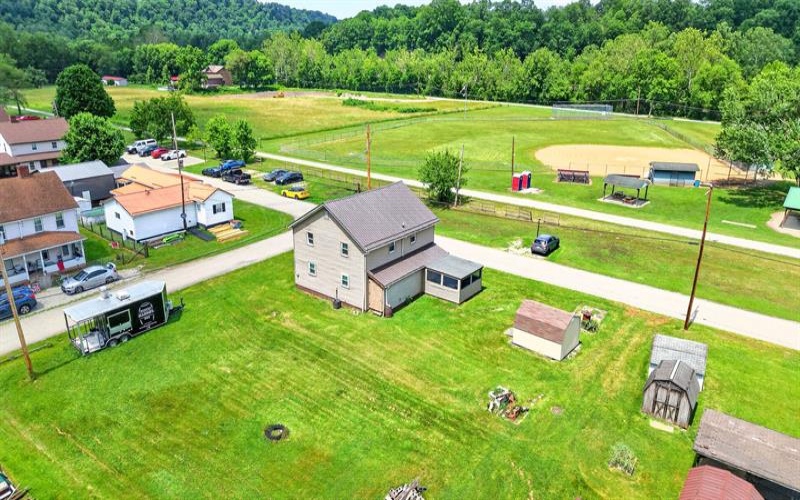 105 2nd STREET, Whitsett, 15473, 3 Bedrooms Bedrooms, 9 Rooms Rooms,1.1 BathroomsBathrooms,Residential,For Sale,2nd,1761760