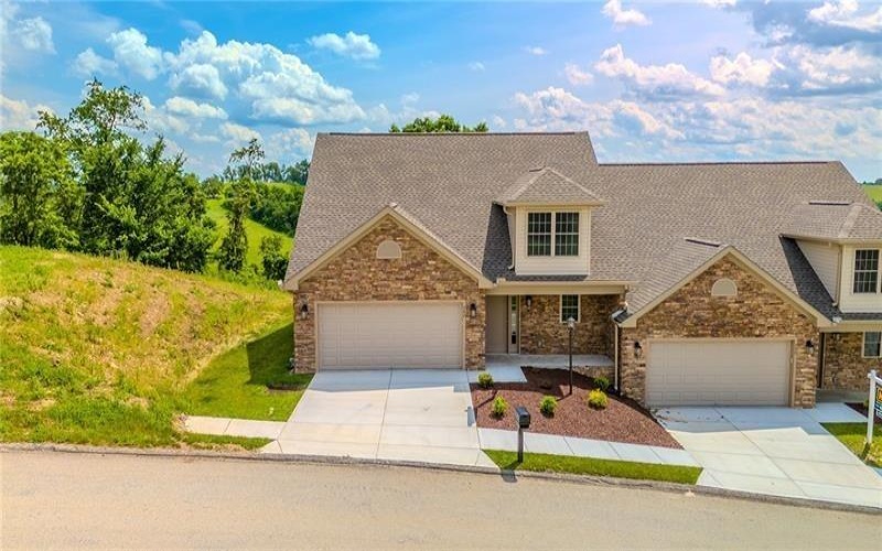742 Sandstone Way, Rostraver Twp, 15012, 3 Bedrooms Bedrooms, 8 Rooms Rooms,2.1 BathroomsBathrooms,Residential,For Sale,Sandstone Way,1761830