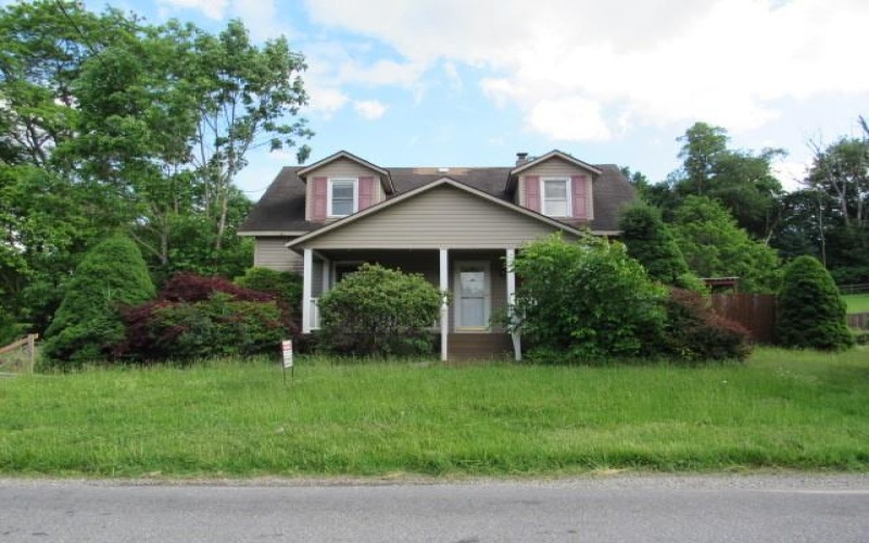 2060 Oakridge Drive, Salix, 15952, 4 Bedrooms Bedrooms, 7 Rooms Rooms,2 BathroomsBathrooms,Residential,For Sale,Oakridge Drive,1761854