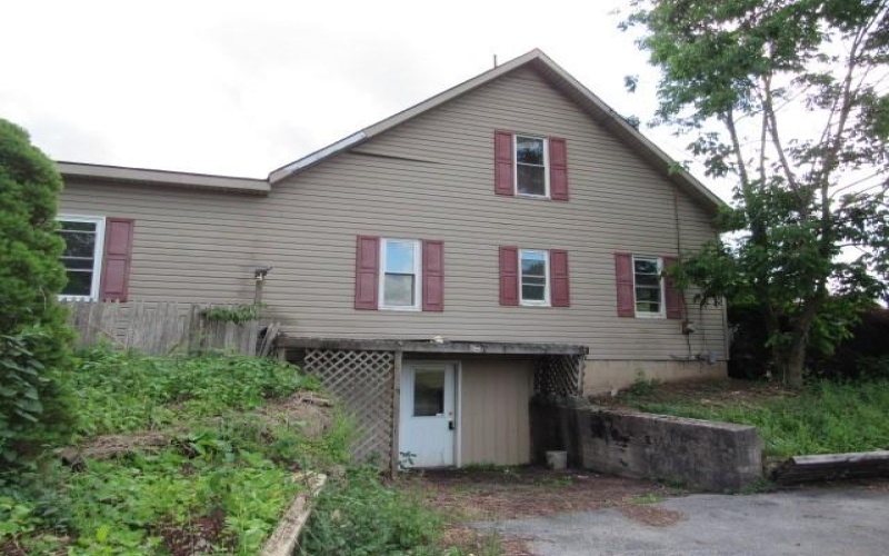 2060 Oakridge Drive, Salix, 15952, 4 Bedrooms Bedrooms, 7 Rooms Rooms,2 BathroomsBathrooms,Residential,For Sale,Oakridge Drive,1761854