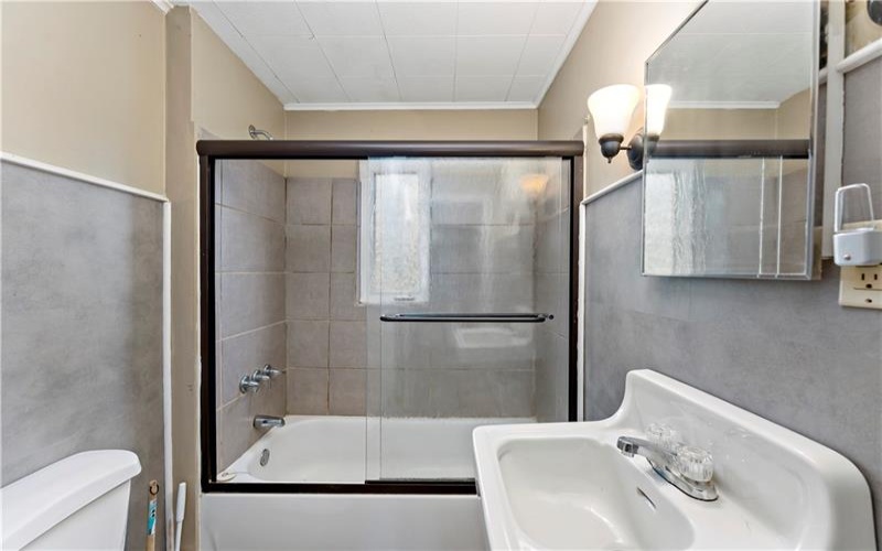 28 Peterson St, Avella, 15312, ,Multi-unit,For Sale,Peterson St,1759386