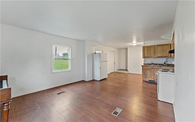 28 Peterson St, Avella, 15312, ,Multi-unit,For Sale,Peterson St,1759386