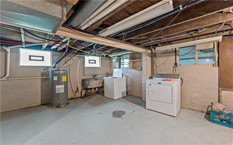 28 Peterson St, Avella, 15312, ,Multi-unit,For Sale,Peterson St,1759386