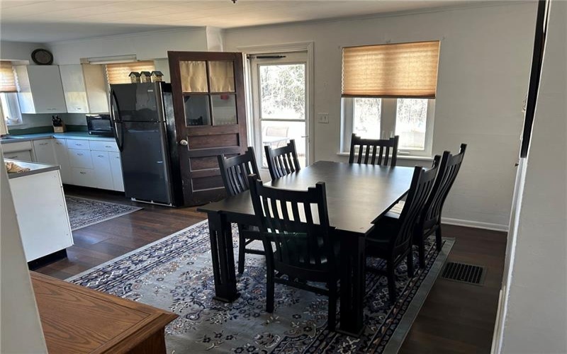 28 Peterson St, Avella, 15312, ,Multi-unit,For Sale,Peterson St,1759386