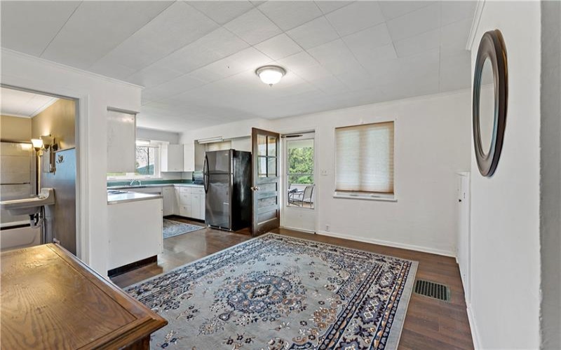 28 Peterson St, Avella, 15312, ,Multi-unit,For Sale,Peterson St,1759386