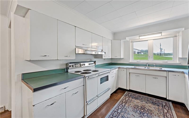 28 Peterson St, Avella, 15312, ,Multi-unit,For Sale,Peterson St,1759386