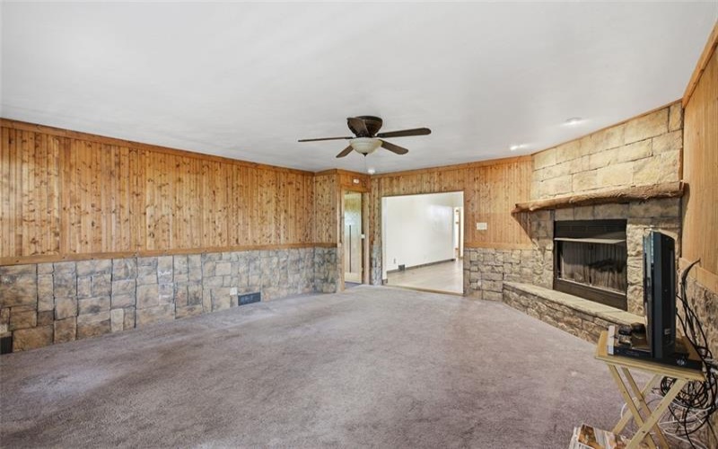 996 N. Bluff Drive, New Kensington, 15068, 2 Bedrooms Bedrooms, 8 Rooms Rooms,1.1 BathroomsBathrooms,Residential,For Sale,N. Bluff Drive,1761925