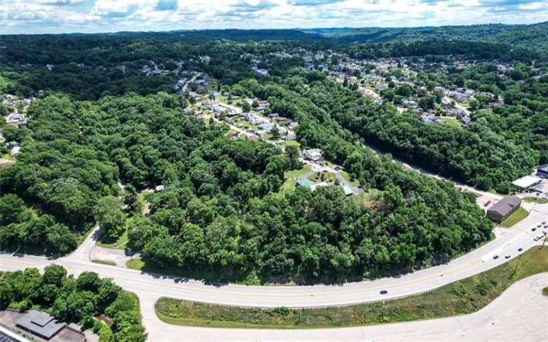 996 N. Bluff Drive, New Kensington, 15068, 2 Bedrooms Bedrooms, 8 Rooms Rooms,1.1 BathroomsBathrooms,Residential,For Sale,N. Bluff Drive,1761925