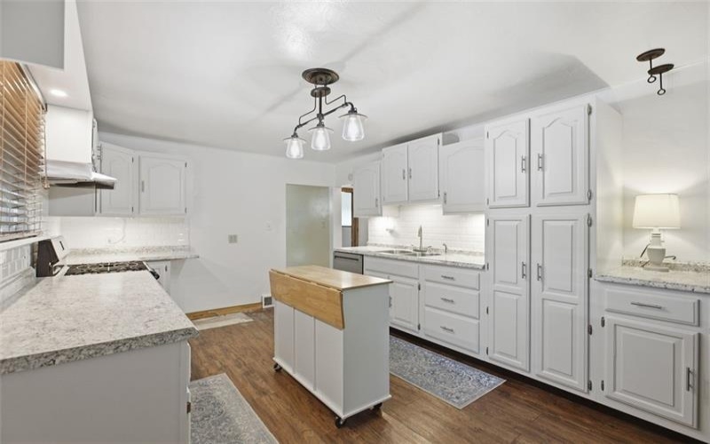996 N. Bluff Drive, New Kensington, 15068, 2 Bedrooms Bedrooms, 8 Rooms Rooms,1.1 BathroomsBathrooms,Residential,For Sale,N. Bluff Drive,1761925