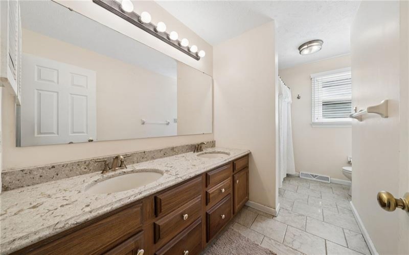 95 William Dr, Canonsburg, 15317, 4 Bedrooms Bedrooms, 9 Rooms Rooms,2.1 BathroomsBathrooms,Residential,For Sale,William Dr,1761938