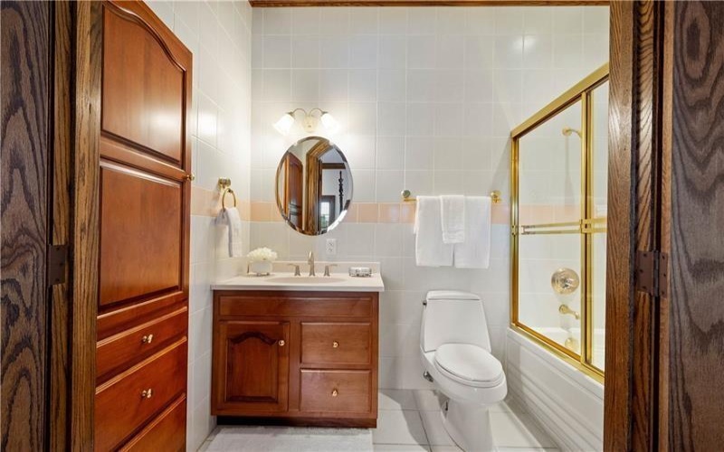 350 Cedar, Washington, 15301, 6 Bedrooms Bedrooms, 12 Rooms Rooms,6.1 BathroomsBathrooms,Residential,For Sale,Cedar,1761944
