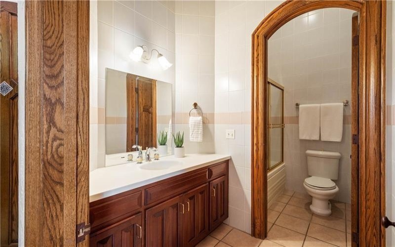 350 Cedar, Washington, 15301, 6 Bedrooms Bedrooms, 12 Rooms Rooms,6.1 BathroomsBathrooms,Residential,For Sale,Cedar,1761944