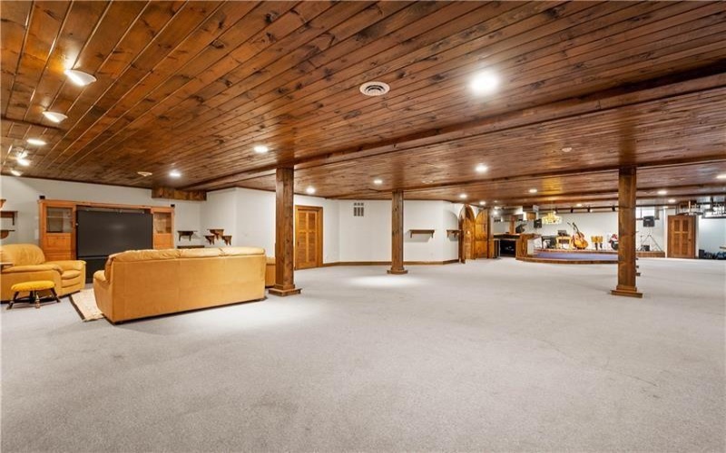 350 Cedar, Washington, 15301, 6 Bedrooms Bedrooms, 12 Rooms Rooms,6.1 BathroomsBathrooms,Residential,For Sale,Cedar,1761944